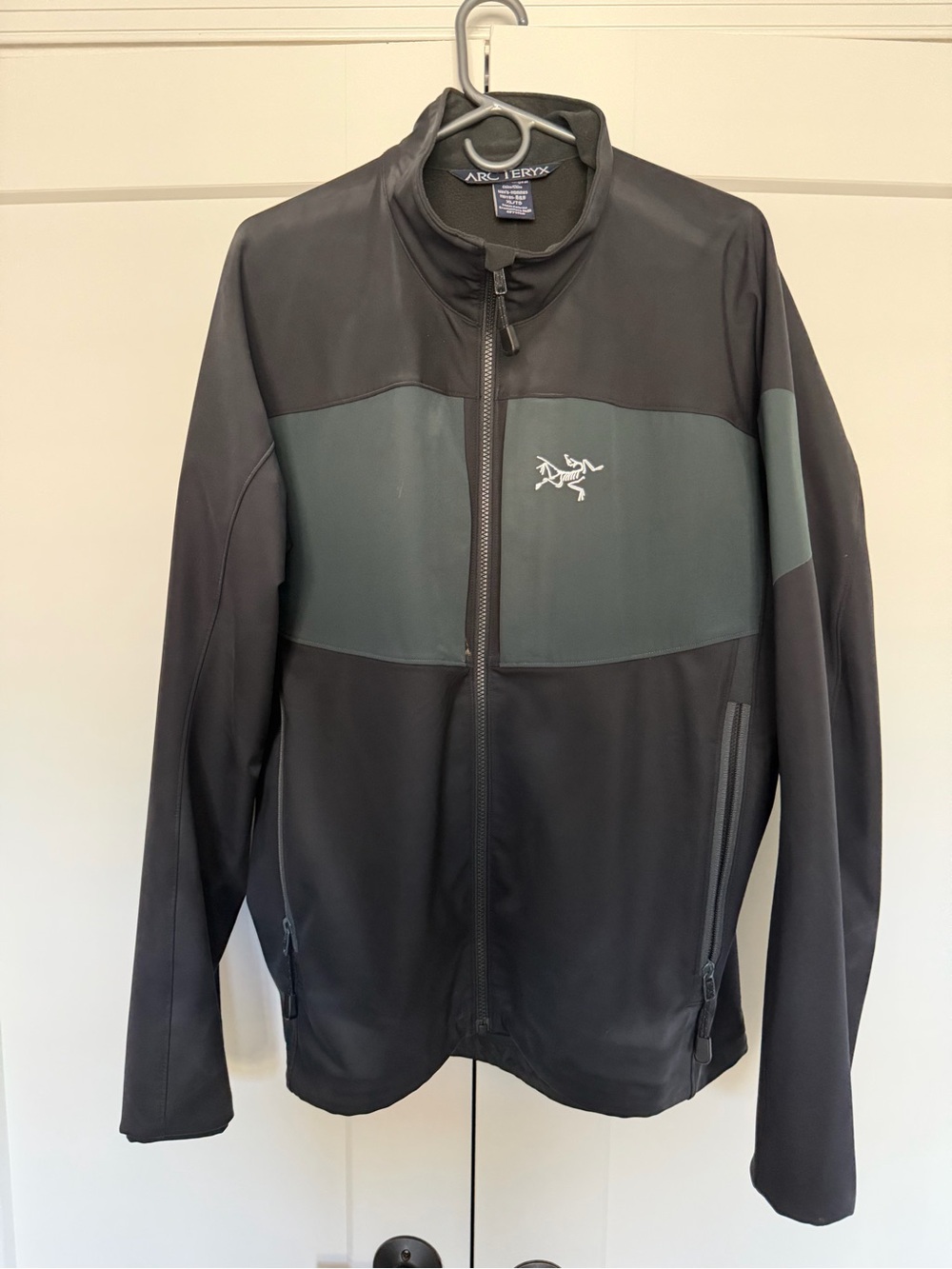 Arc'teryx Men's Black Jacket with Slate Chest Panel